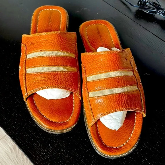 Tommy Bahama Leather Resort Sandal 12D Tommy Bahama Women Flip Flops Sz 7 Speedwell Faux Leather  main image 2